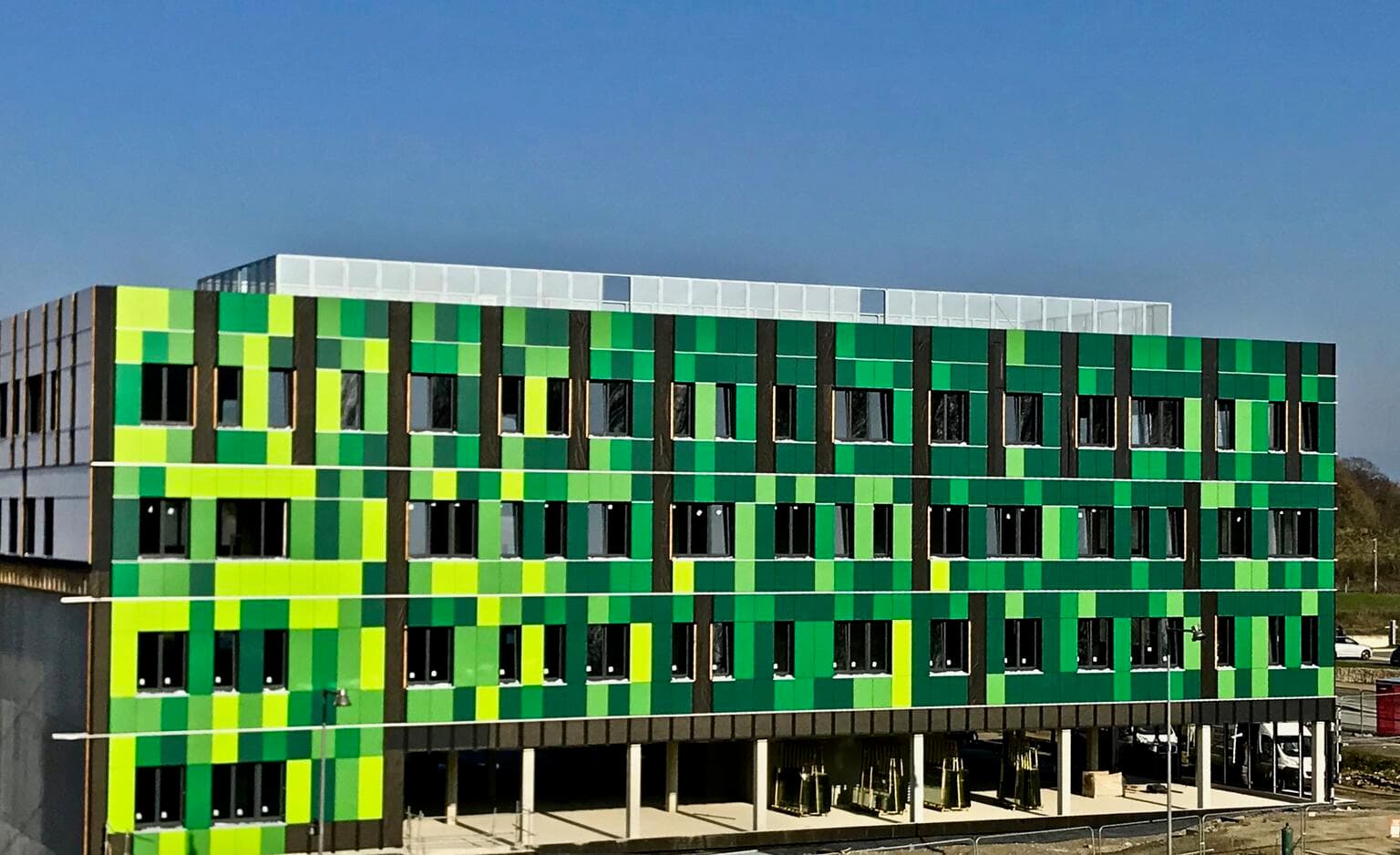 La Jonxion, Belfort — façade aluminium près de la gare TGV